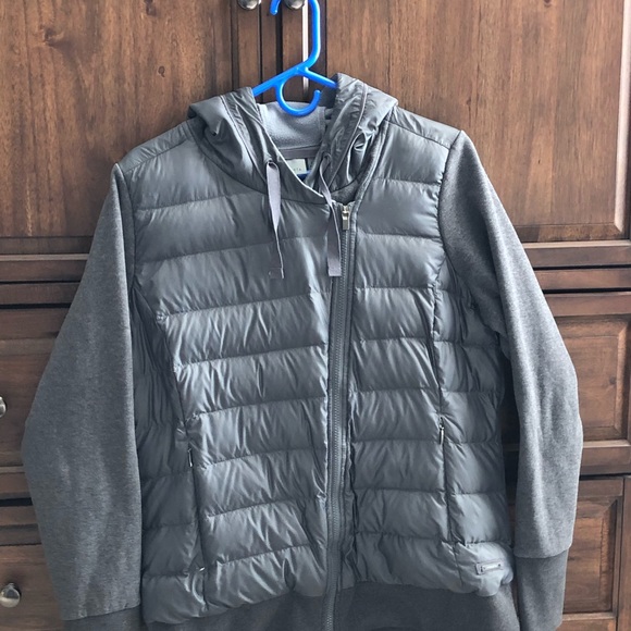 Athleta Jackets & Blazers - ATHLETA long quilted hoodie.